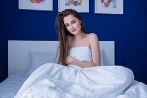 ソーニャ・ブレイズ（Sonya Blaze）【モデル系美女、変態エイリアンとアヘ顔エッチ】ロシアの新人AV女優