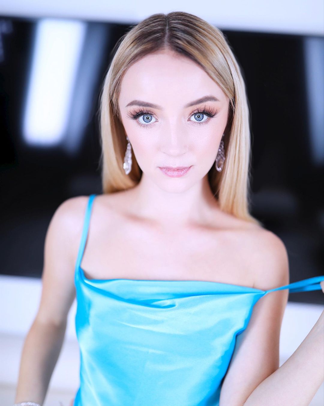 マリア・カジ（Maria Kazi）【ダディが得意な女】アメリカのAV女優