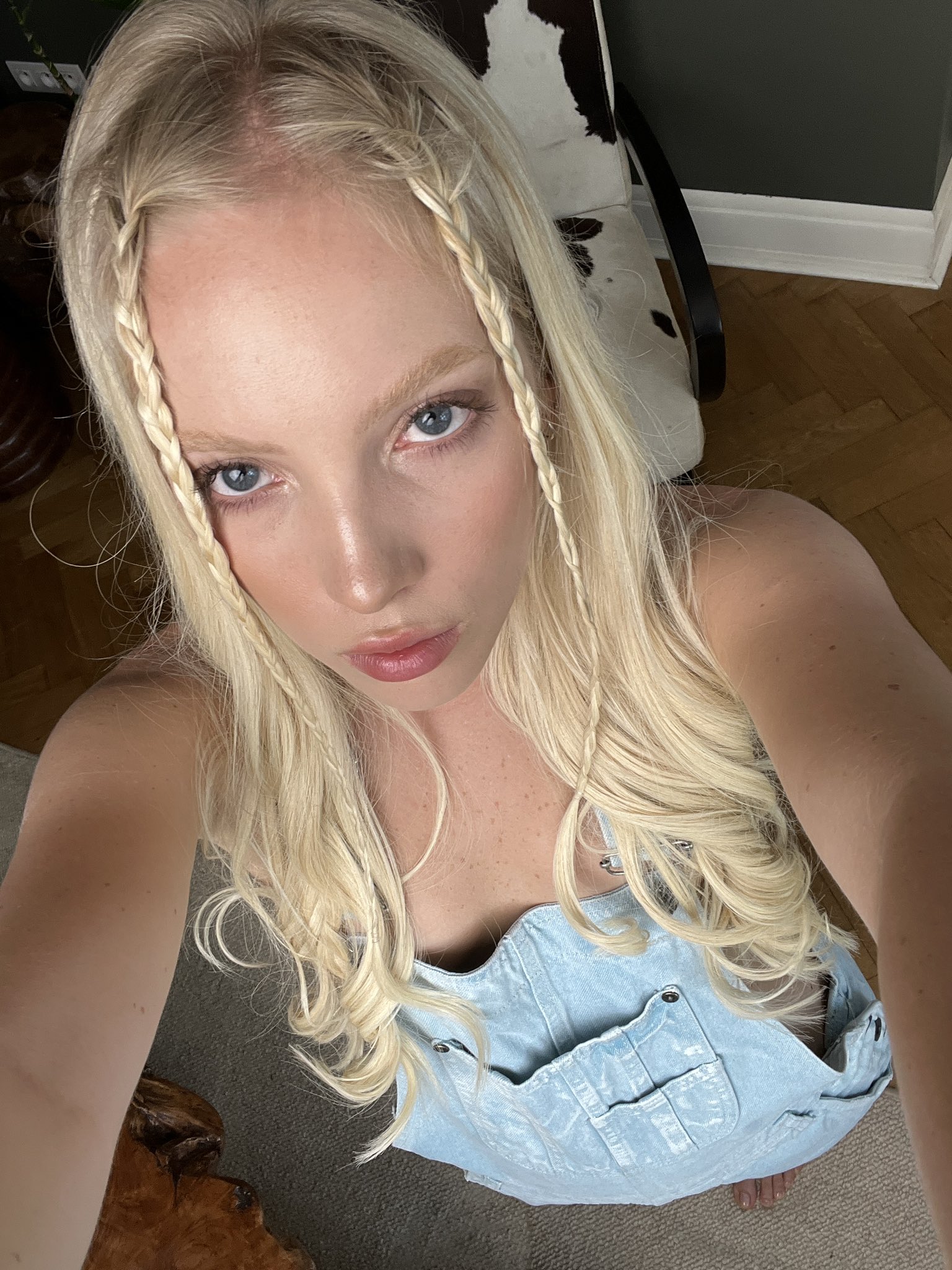 ベラ・スパーク（Bella Spark）【美人だけど嫌な感じの女が液まみれ！！】イスラエルのAV女優