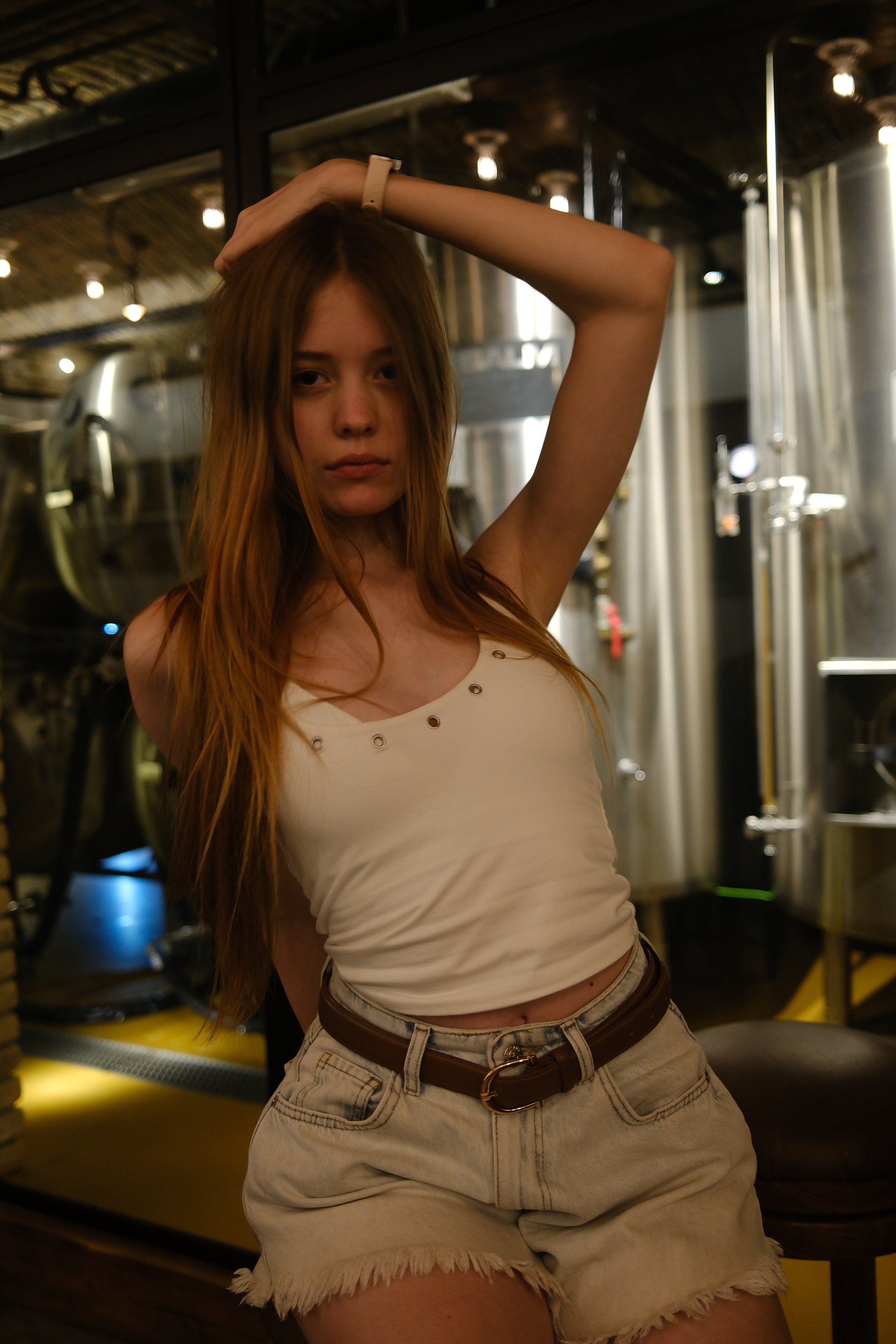 ミウリオ（Miulio）【顔出し解禁で話題沸騰！異国系ロリフェイス】ロシアの素人AV女優